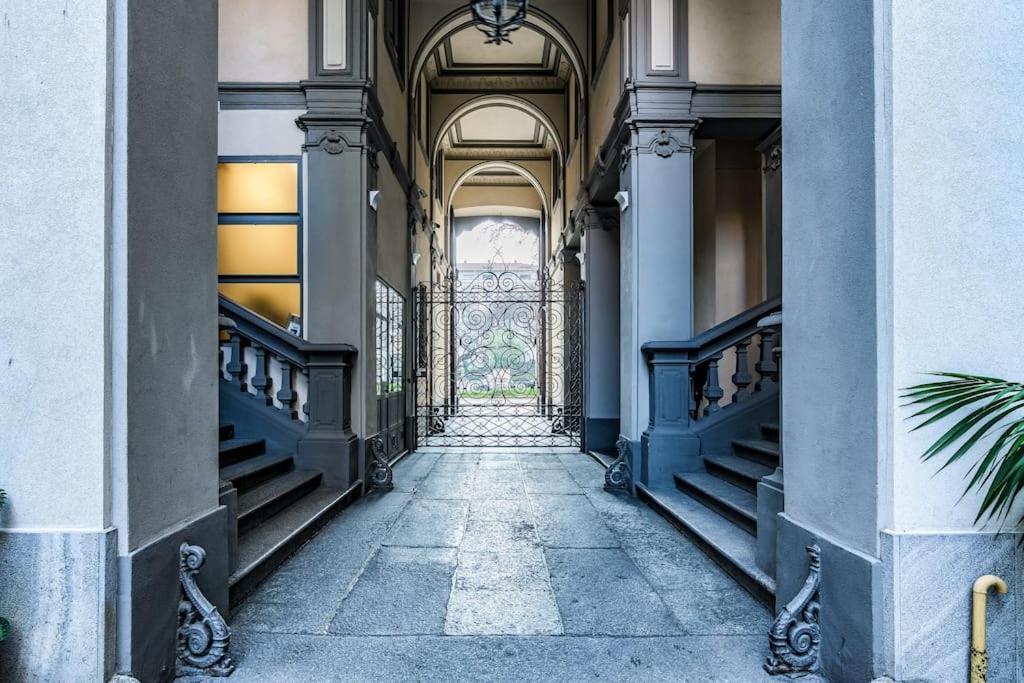 Ad Un Passo Dal Duomo Elegante Appartamento Wifi Milano Eksteriør billede