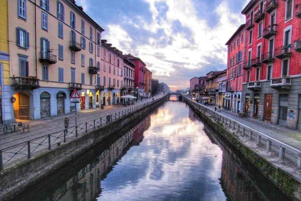 Ad Un Passo Dal Duomo Elegante Appartamento Wifi Milano Eksteriør billede